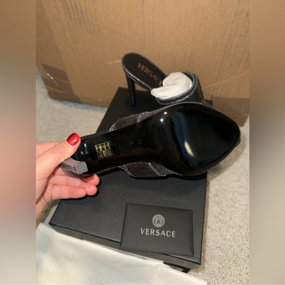 New Versace Metallic Sandals! - Picture 4 of 4